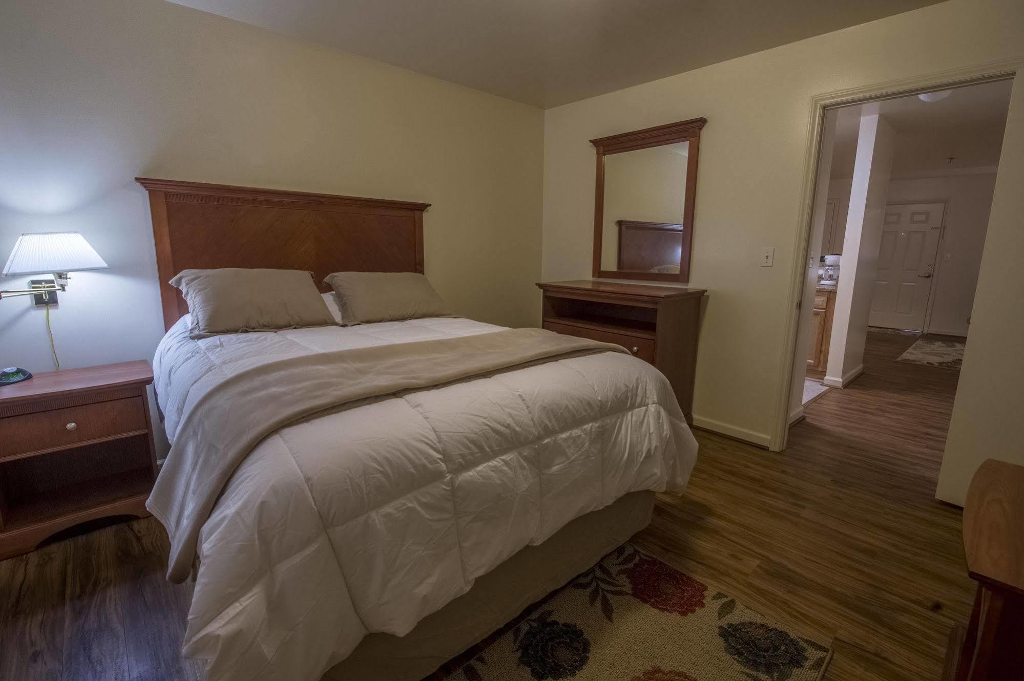 Affordable Corporate Suites Of Lynchburg Luaran gambar